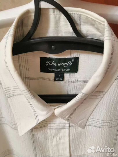 Продам мужскую рубашку 48 размера