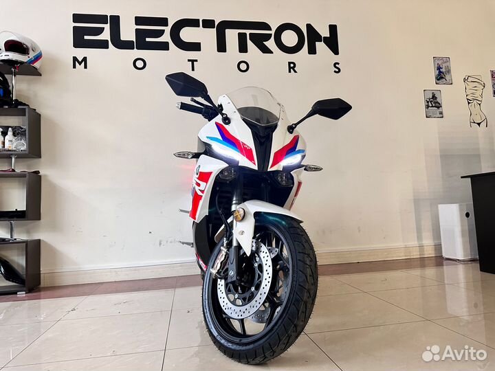 Электробайк BMW RR