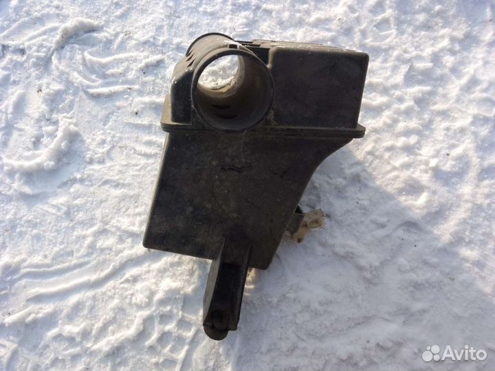 Резонатор воздушного фильтра Suzuki Ignis 1.3 16V