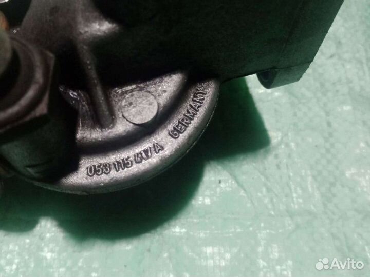 Кронштейн масляного фильтра Volkswagen Passat B3