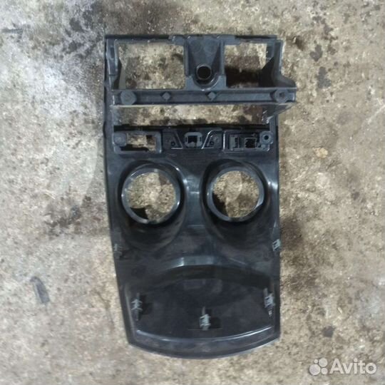 Центральная консоль Ford Fiesta