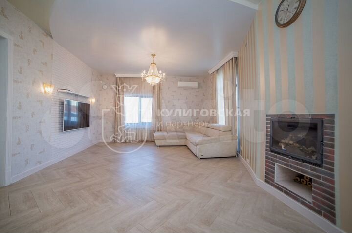 Коттедж 333,4 м² на участке 11,5 сот.