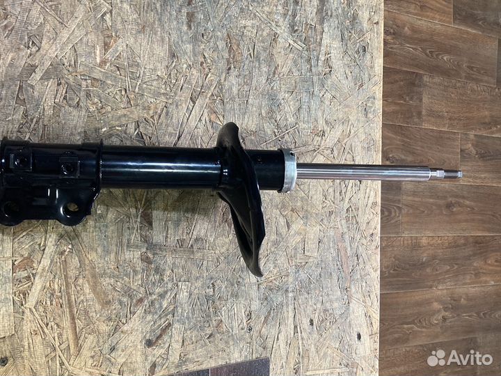 Стойка передняя левая KIA ceed SW (ED) 2007-2012