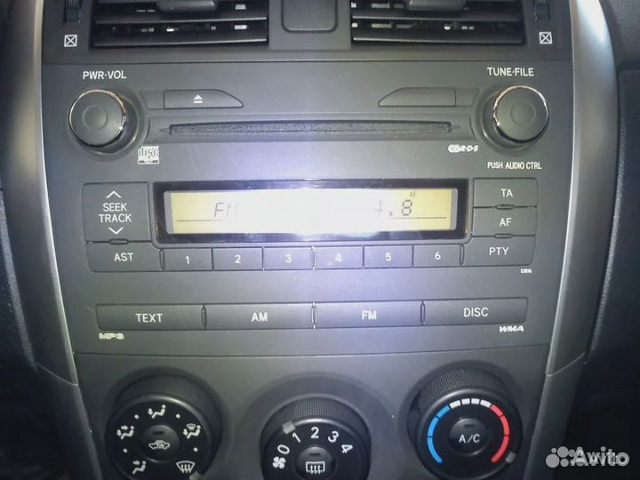 Штатное головное устройство Тойота королла