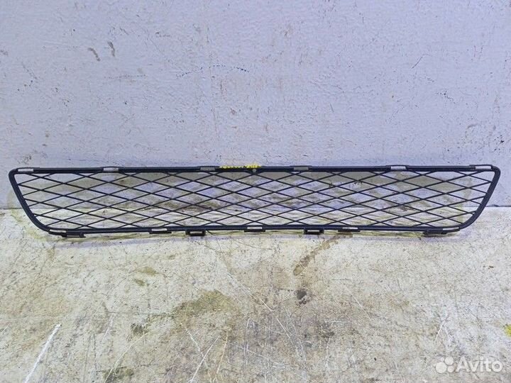 Решетка бампера Тойота