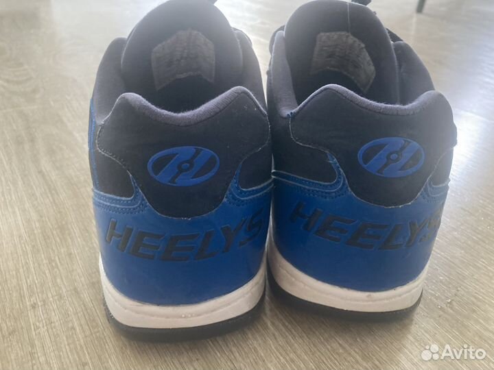 Кроссовки на роликах heelys