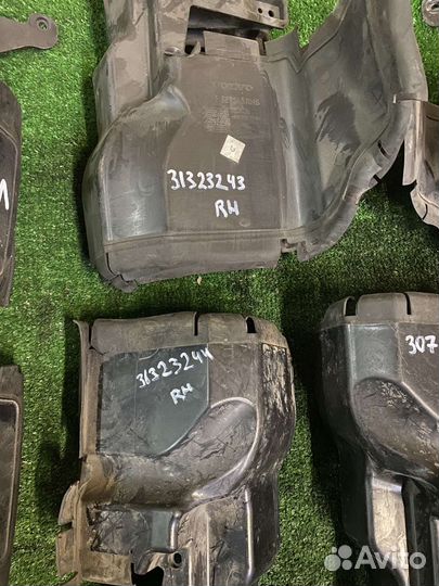 Воздуховод радиатора нижний Volvo XC70 XC60 S80