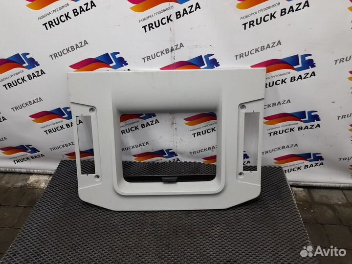 Обшивка потолка Renault T