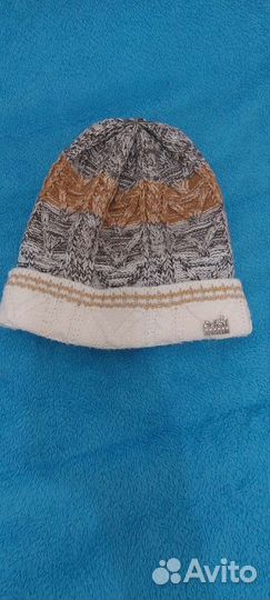 Шапка женская вязаная