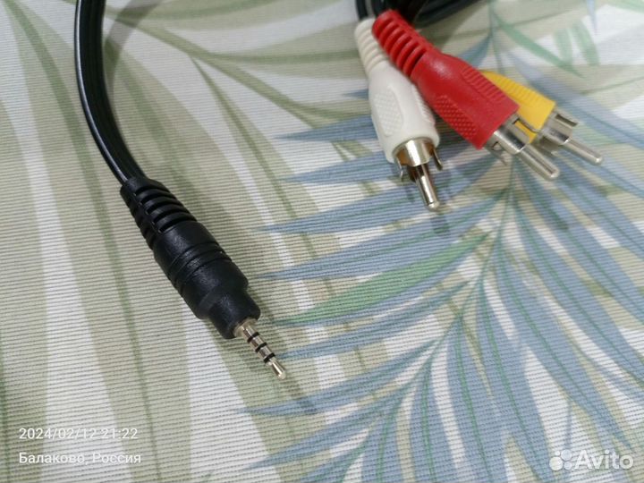 Кабель аудио-видео 3 RCA - AV AUX 2.5 micro-jack