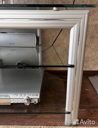 Стеклянная тумба под тв