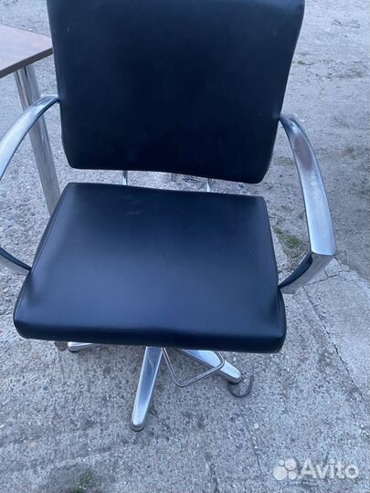 Парикмахерский стул