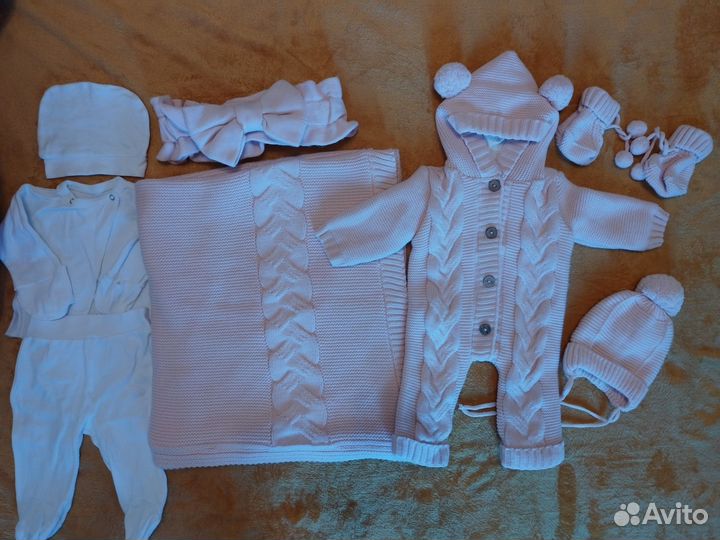 Вязанный комплект на выписку