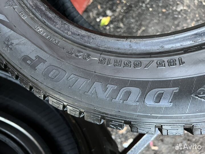 Dunlop SP Winter Ice 02 185/65 R15 92T