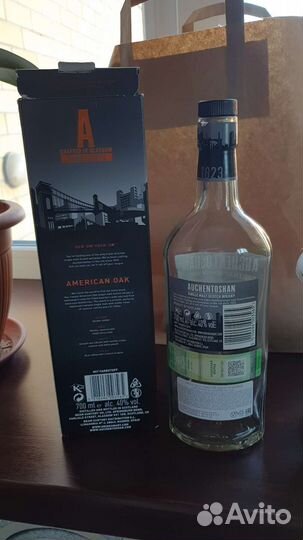 Бутылка и коробка виски Auchentoshan 