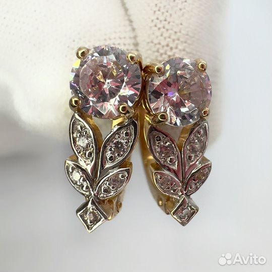 Золотые серьги с фианитом