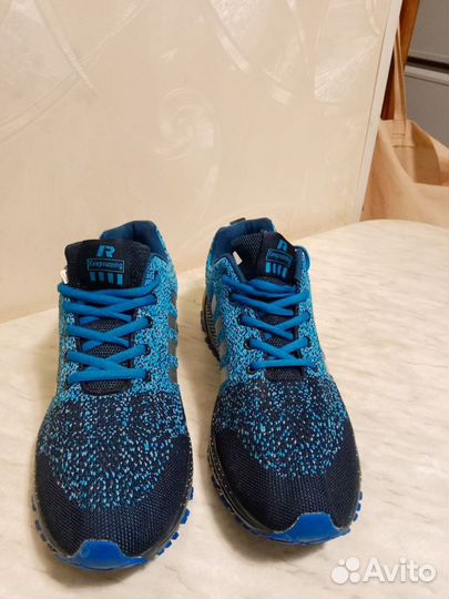 Кроссовки мужские новые 45-46 размер