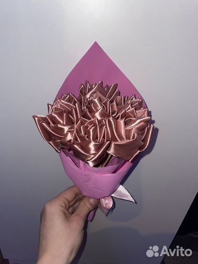 Атласные розы