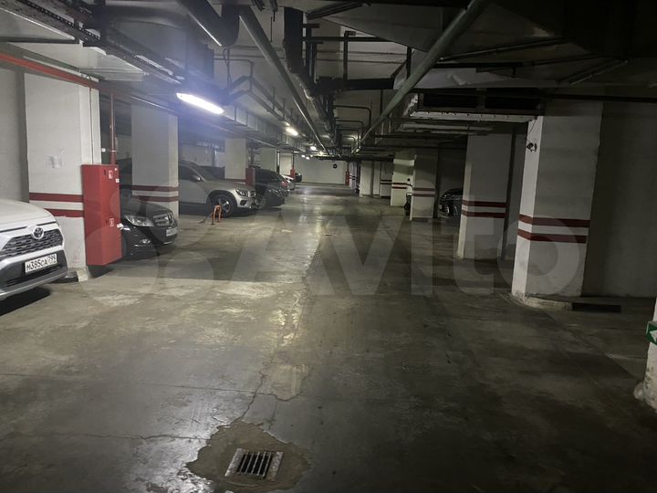 Машиноместо, 13 м²