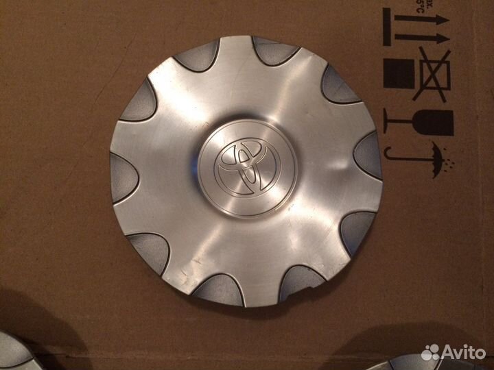 Колпак колеса Toyota Gaia