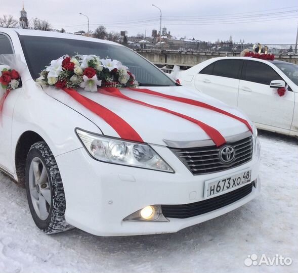 Прокат авто на торжество с водителем