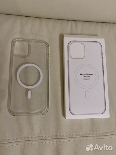 Чехлы на iPhone 12