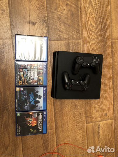 Sony PS4 slim 500gb с дисками