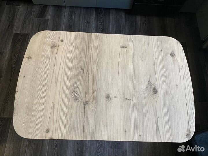 Кухонный стол