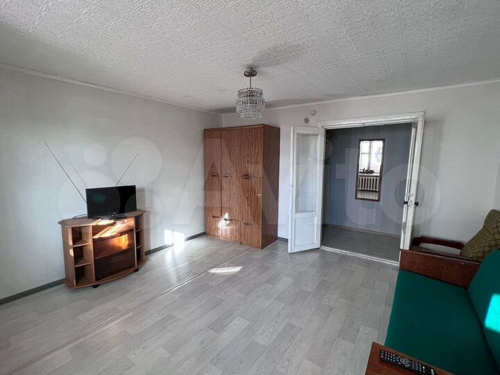 2-к. квартира, 50 м², 3/3 эт.