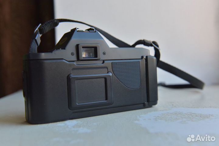 Canon T70 (body)