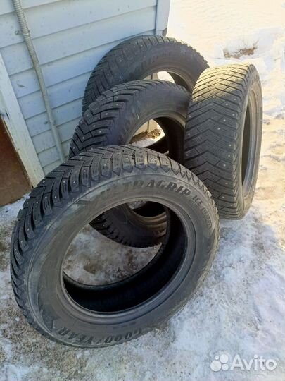 Goodyear Ultragrip Ice Arctic 225/65 R17