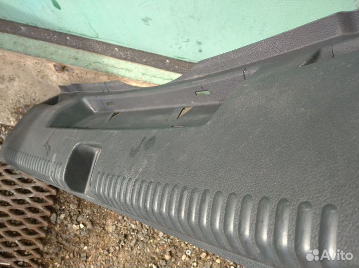 Обшивка багажника Volkswagen Jetta VI 2011-2018