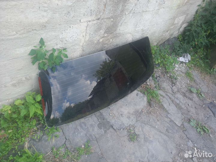 Заднее стекло