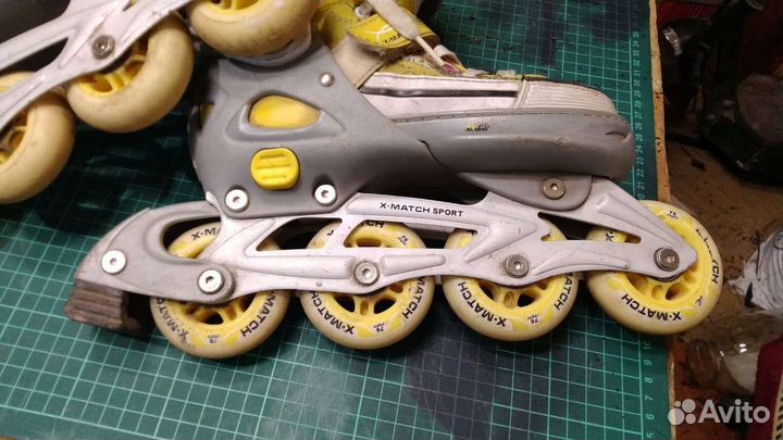 Роликовые коньки