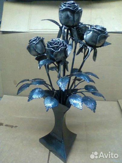 Кованая роза