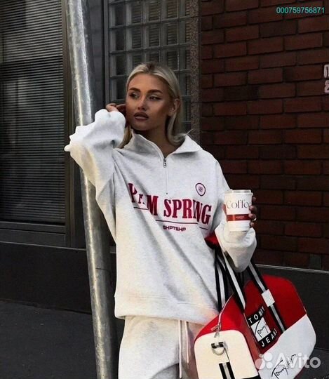 Спортивный костюм