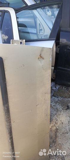 Передняя правая дверь renault Logan 1