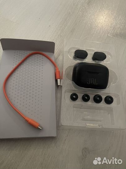 Продам наушники jbl tune 130NC