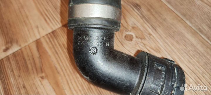 Патрубок системы охлаждения 7L6122291M