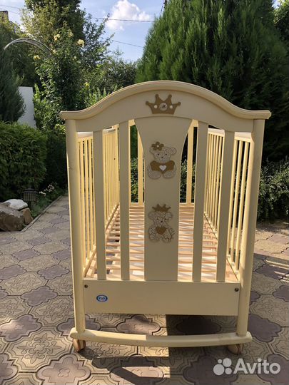 Детская кроватка