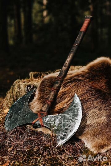 Кованый топор Перуна двусторонний