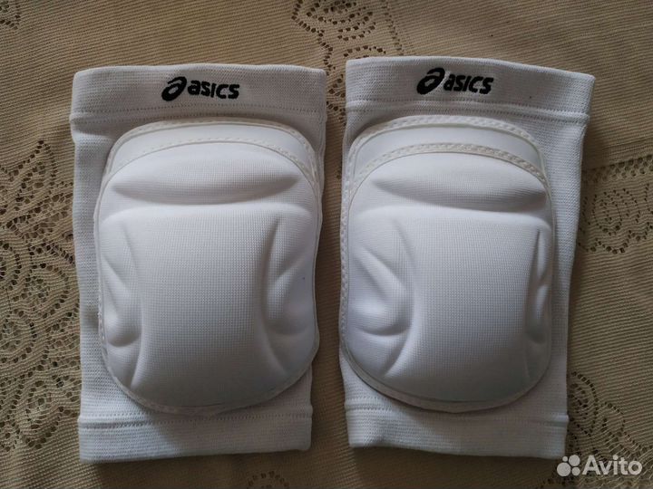 Наколенники