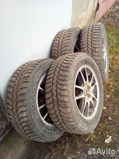 Колеса 215 60 r16 зимние шипованные для Mitsubishi