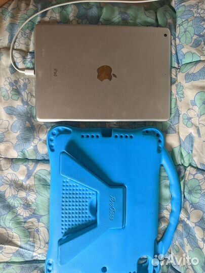 Планшет apple iPad air 16гб