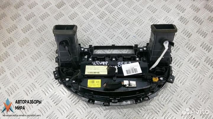 Консоль салона (центральная часть) Hyundai Genesis