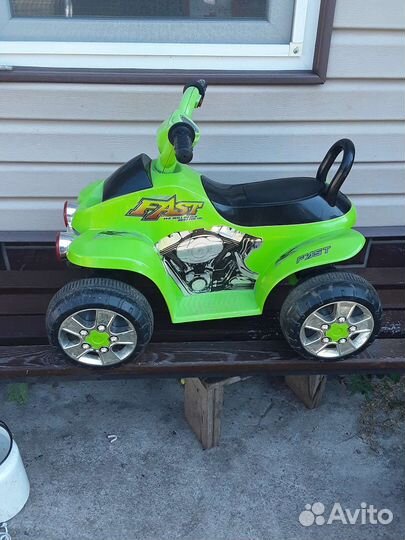 Детский квадроцикл на аккумуляторе бу