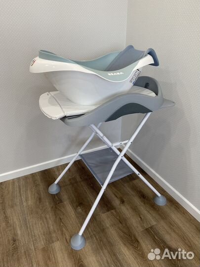 Пеленальный столик и ванночка beaba + ножки