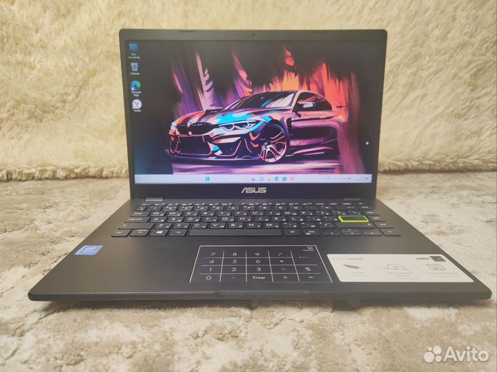 Шустрый ноутбук Asus/ SSD