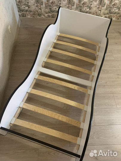 Детская кровать машина с матрасом