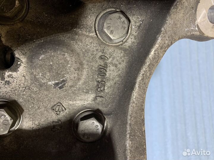 Поворотный кулак bmw e60